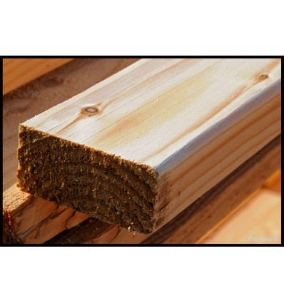 Høvlet reglar i lærketræ 45 x 95 mm.